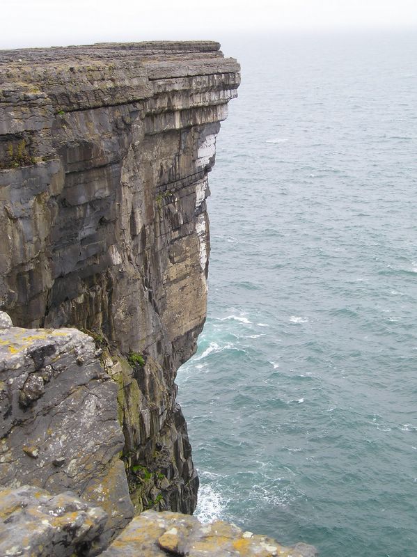 Tall cliffs (large)