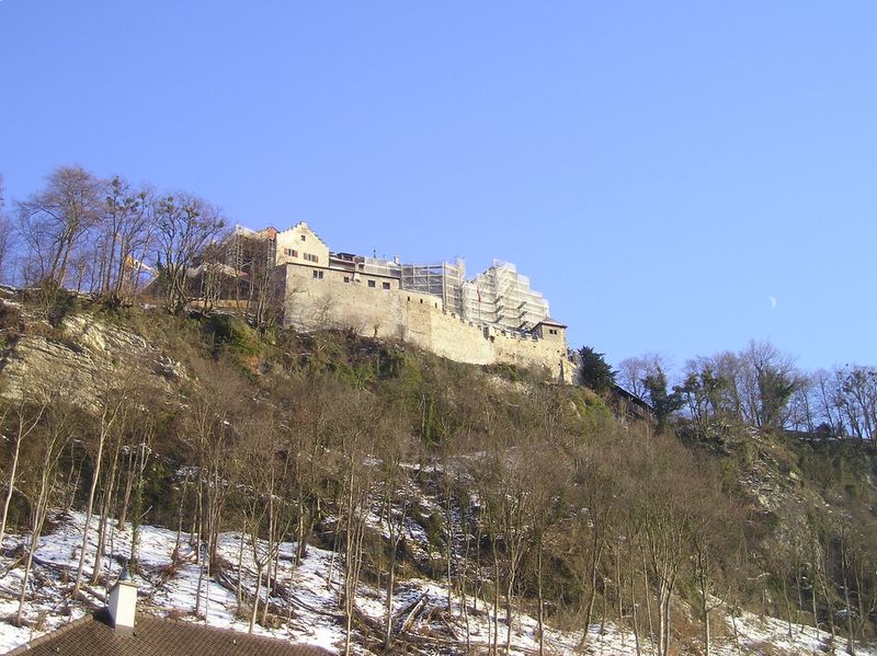 Schloss Vaduz under constructuion (large)
