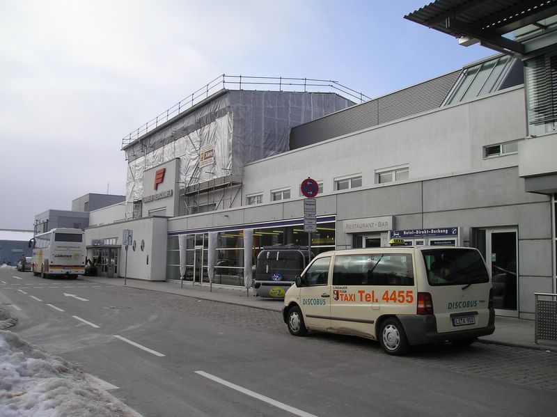 Flughafen Friedrichshafen (large)