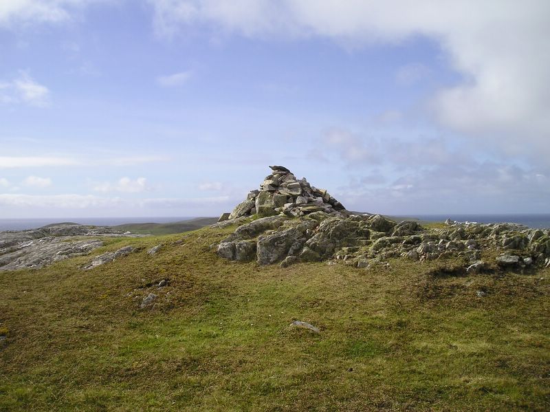 Rock piles at the peak (large)