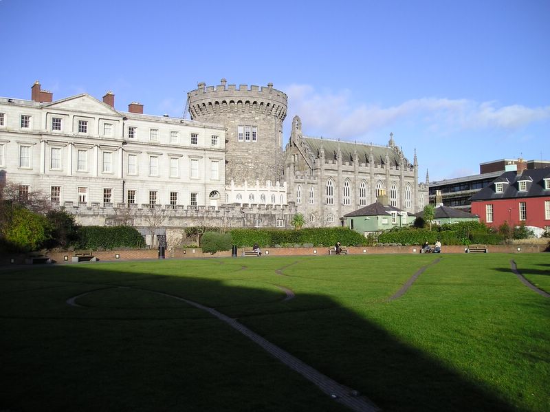 Dublin Castle and Dubh Linn (large)