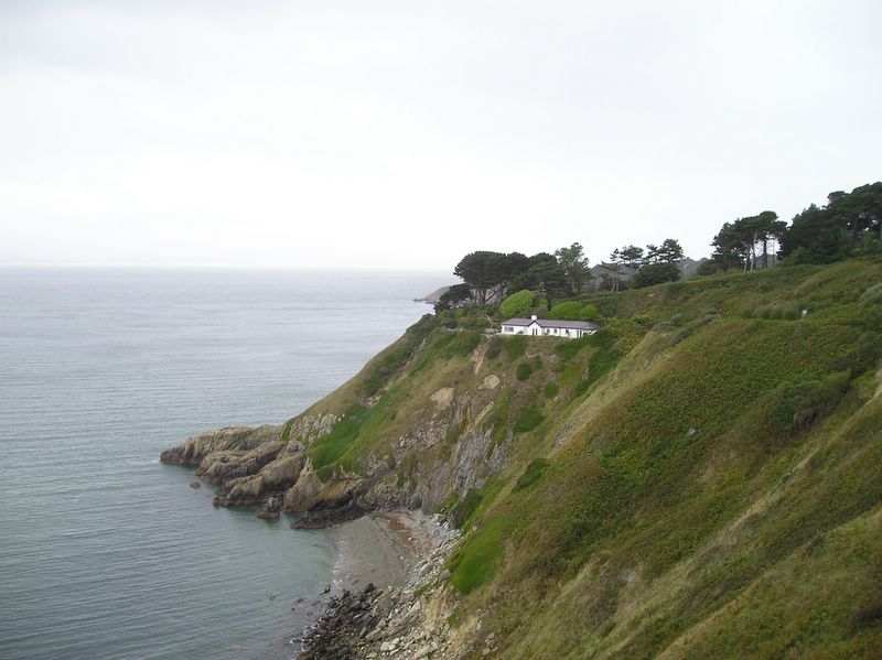 Cliffs and a house (large)