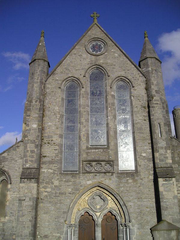Front of St. Canice's Cathedral (large)