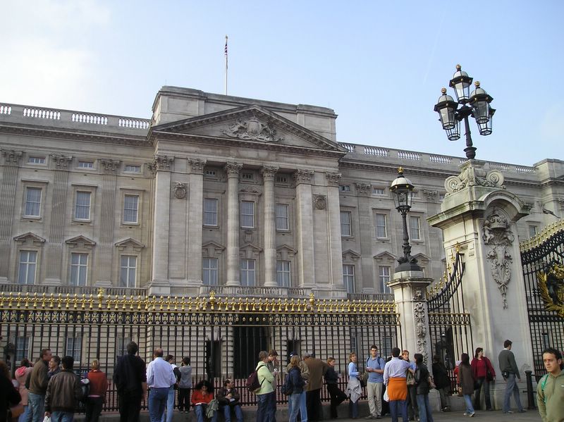 Buckingham Palace (large)