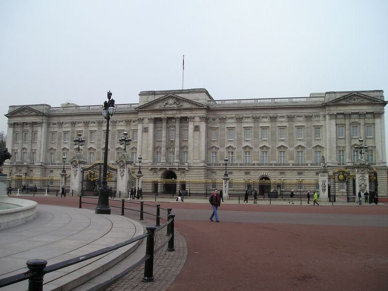 Buckingham Palace (large)