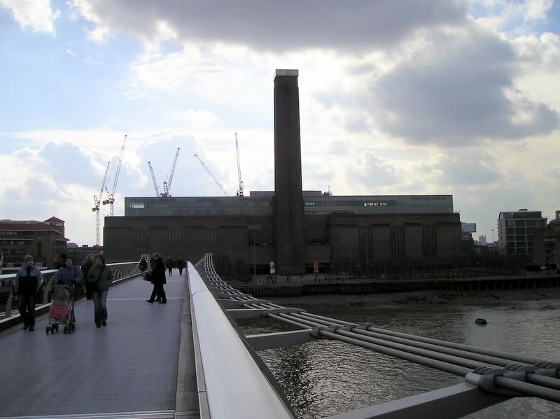 Tate Modern museum (large)