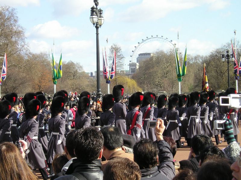 Guards leaving palace (large)