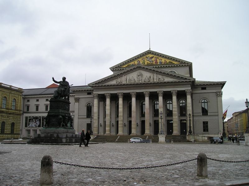 Nationaltheater (large)