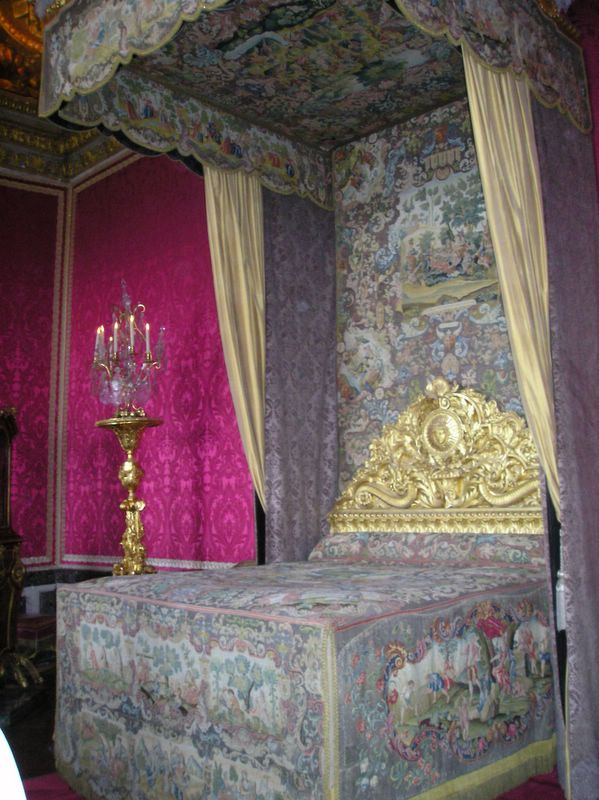 The King's bed (large)