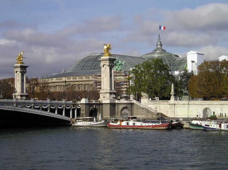 Grand Palais from across Seine (large)