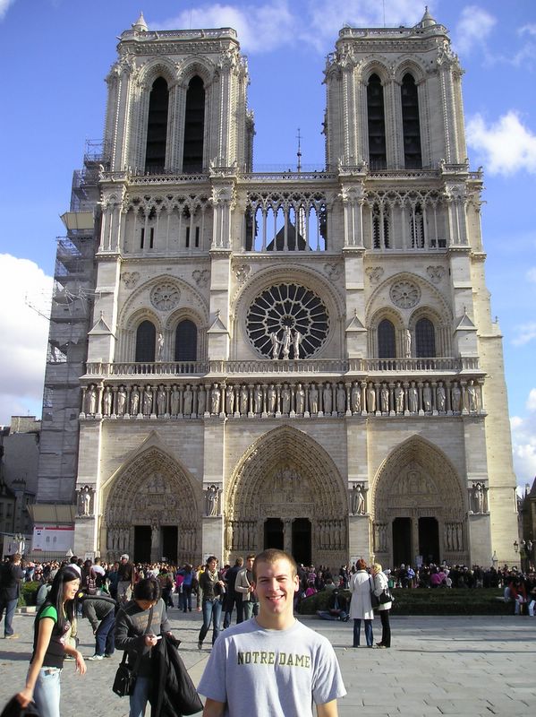 Me in front of Notre-Dame (large)