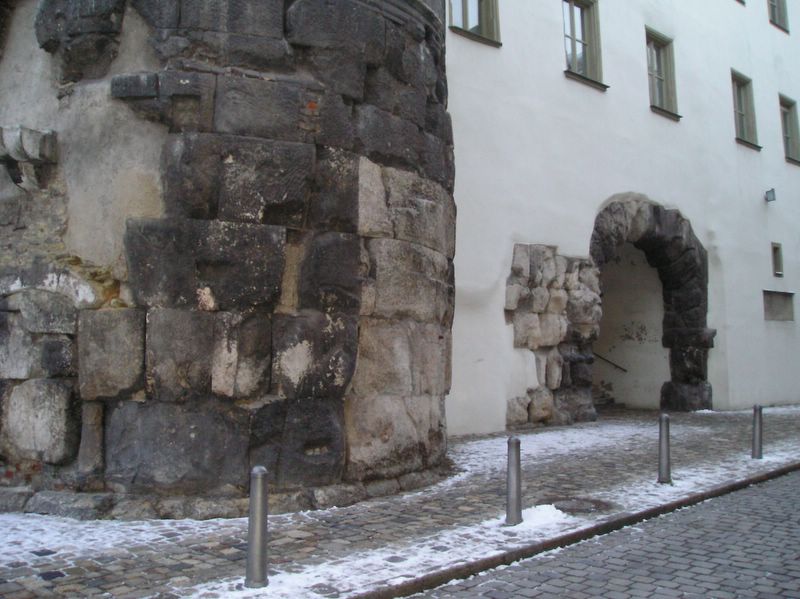 The old Roman walls (large)