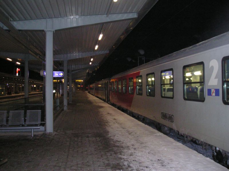 Train at Wörgl (large)