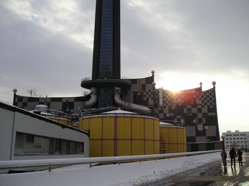 Weird heating plant (large)